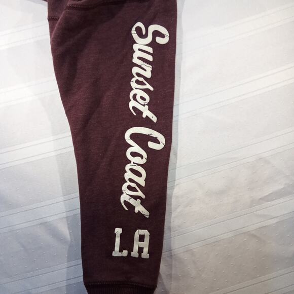 Hollister California Crewneck Sweatshirt Women M Maroon Pullover Logo - Picture 5 of 7